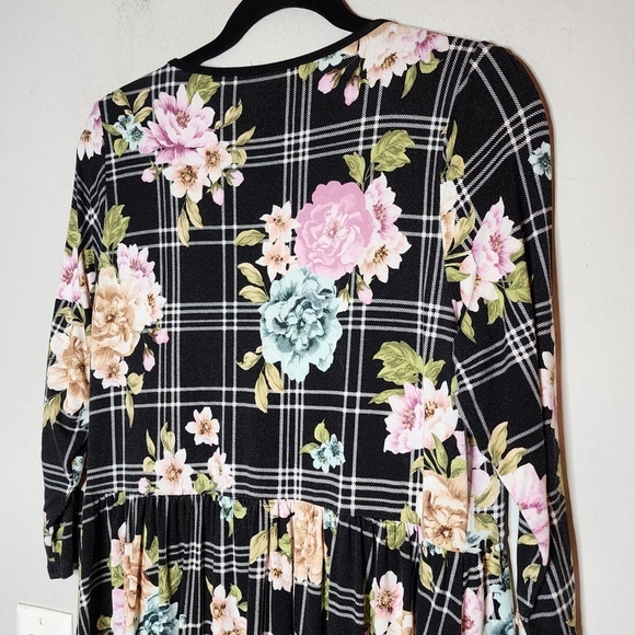 TORRID SUPER SOFT SCOOP NECK STRAPPY BABYDOLL TEE - Picture 4 of 16